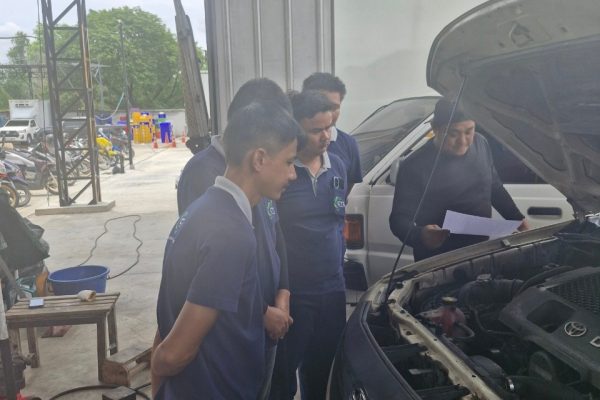 LINE_ALBUM_การดูแลรักษาและแก้ไขรถยนต์ 4 ล้อ เบื้อ_2